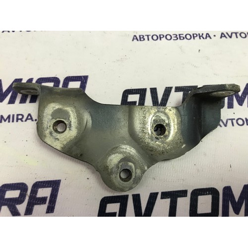 Кронштейн петлі капота правий Opel Corsa D 2006-2014 13186900